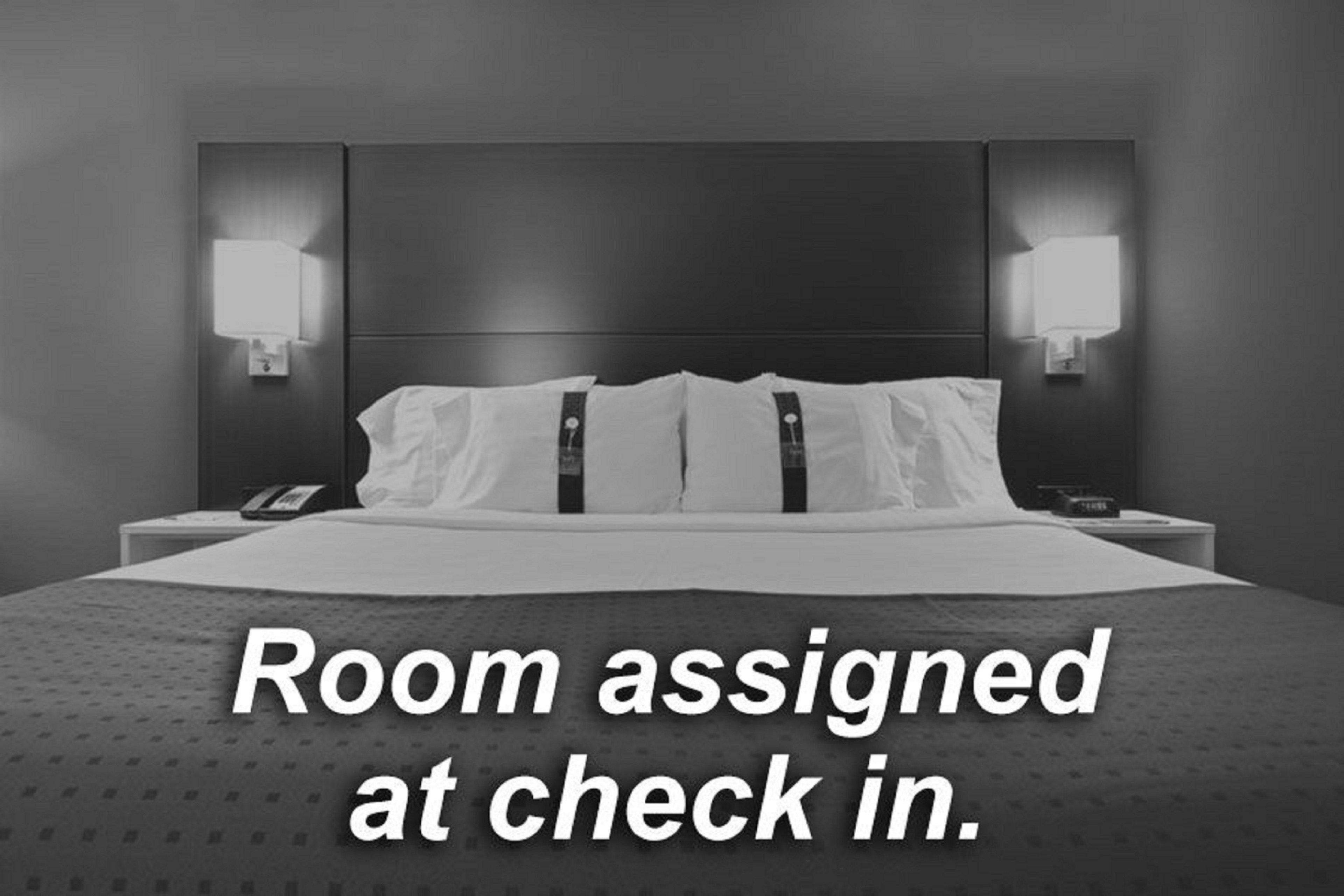 מלון Crowne Plaza Lansing By Ihg מראה חיצוני תמונה