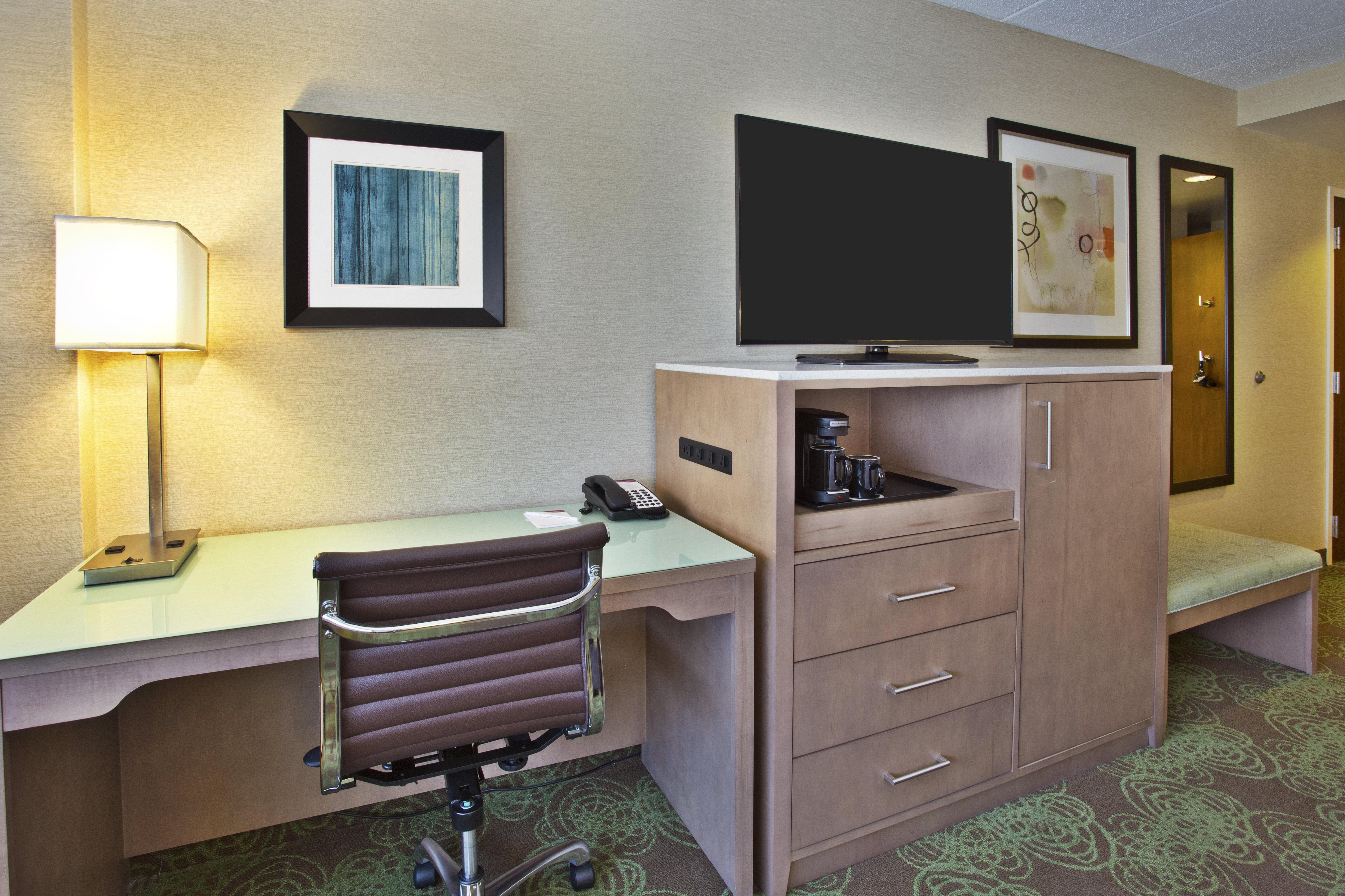 מלון Crowne Plaza Lansing By Ihg מראה חיצוני תמונה