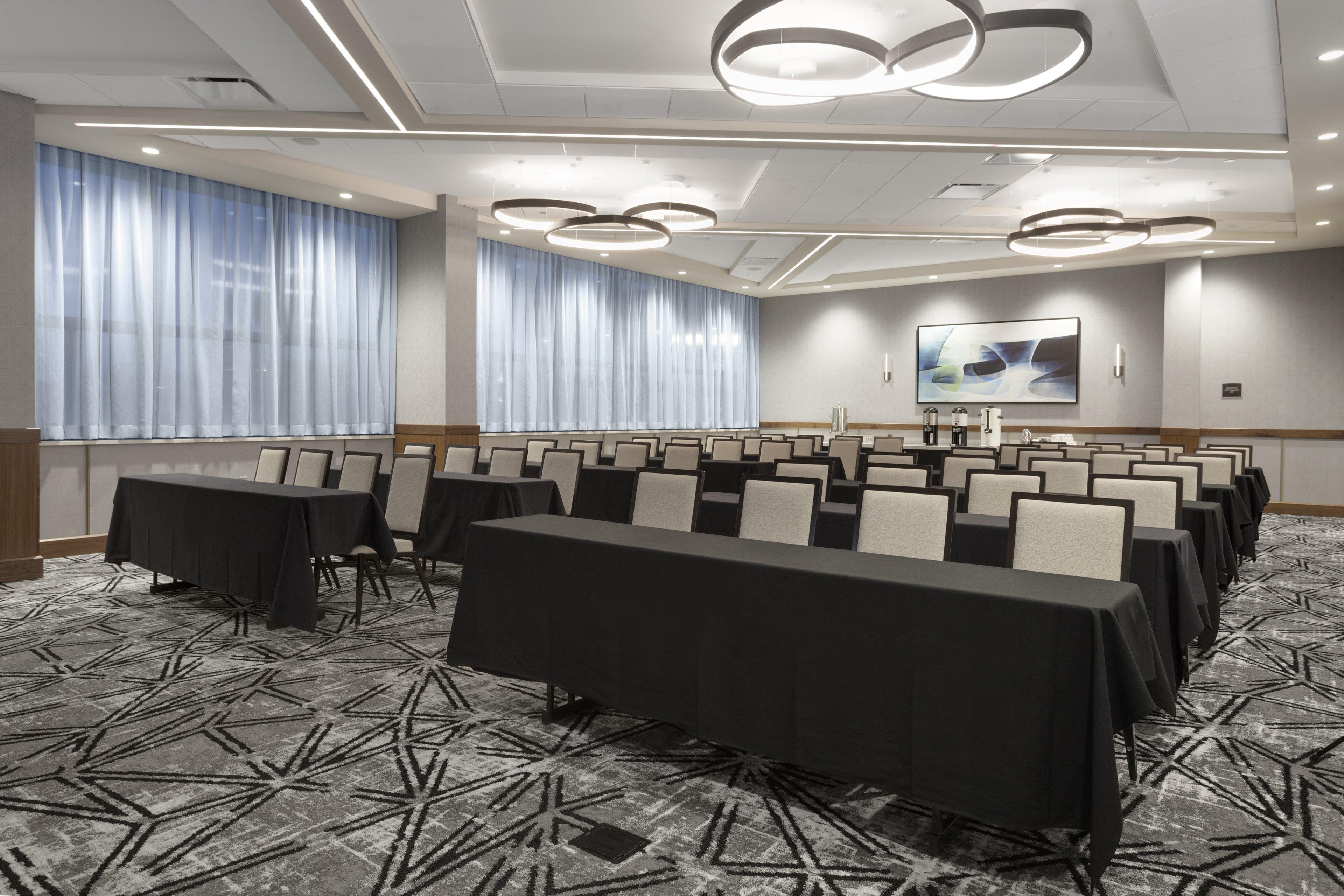 מלון Crowne Plaza Lansing By Ihg מראה חיצוני תמונה
